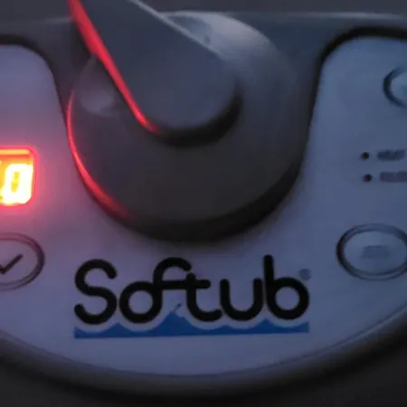 Les Bulles Du Coq De Champagne