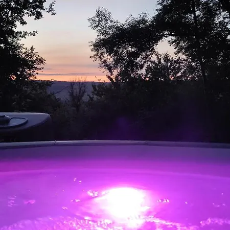 Luxury tent Les Bulles Du Coq De Champagne