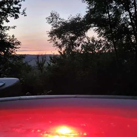 Camping Les Bulles Du Coq De Champagne
