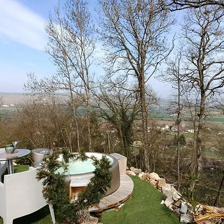 Luksusowy namiot Les Bulles Du Coq De Champagne Dormans